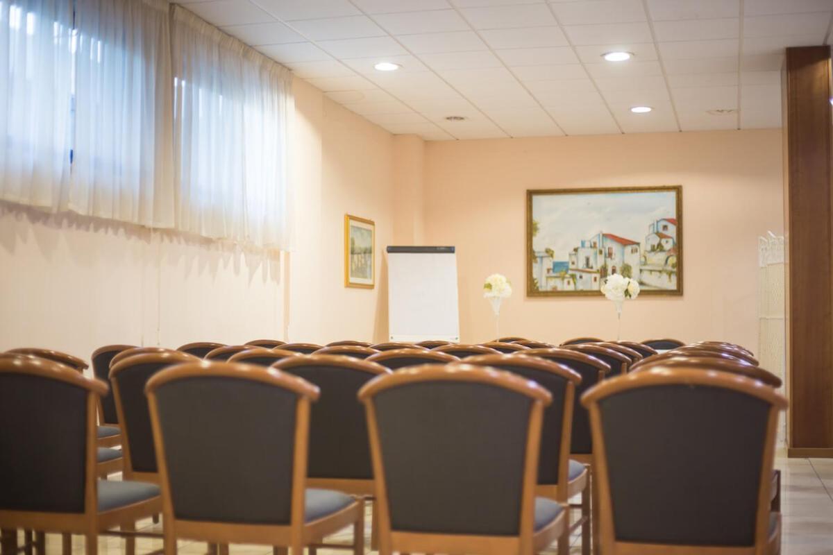 Hotel Jolly Modugno Ngoại thất bức ảnh